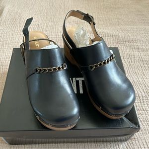 Stylish Black Leather Mules with Chain Detail